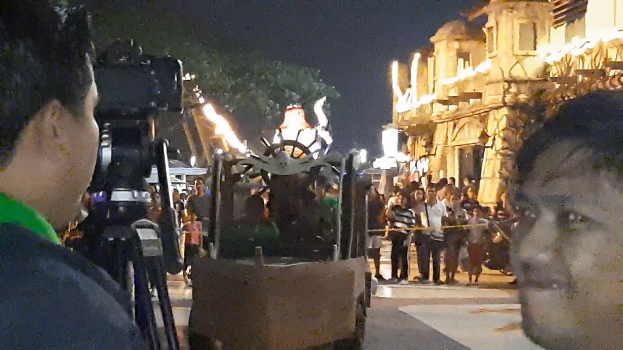 Night show with fireworks display at Enchanted Kingdom❤