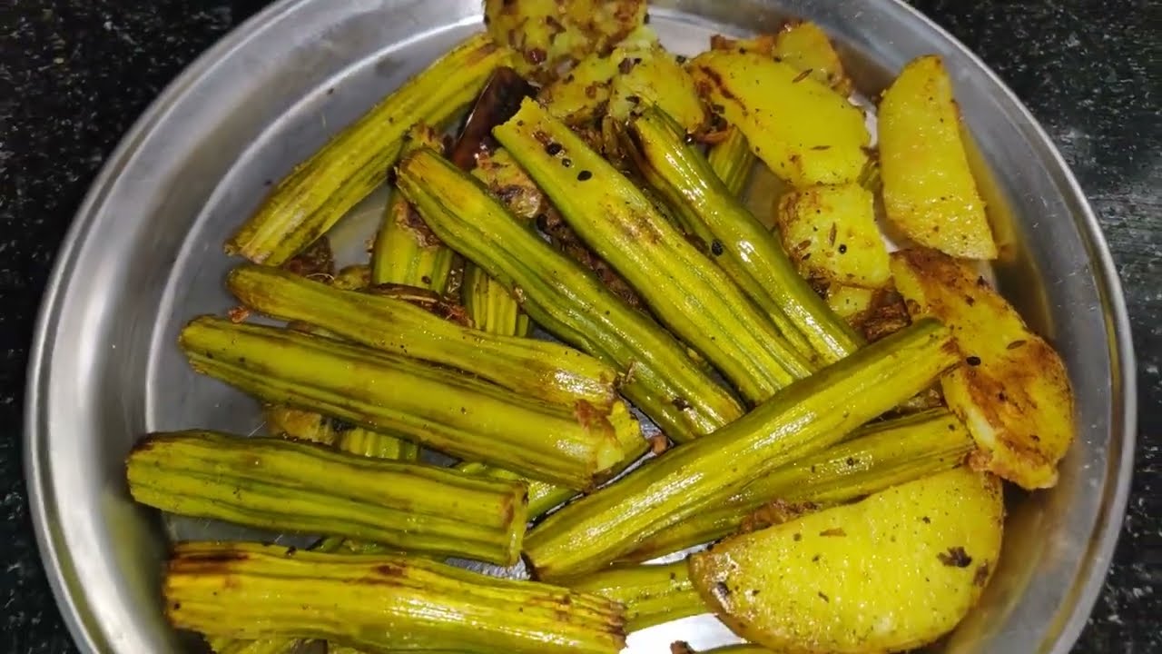 Quick & Easy Drumstick Aloo Fry Recipe| Drumstick Potato Recipe in Hindi | Veg Side Dish Recipe