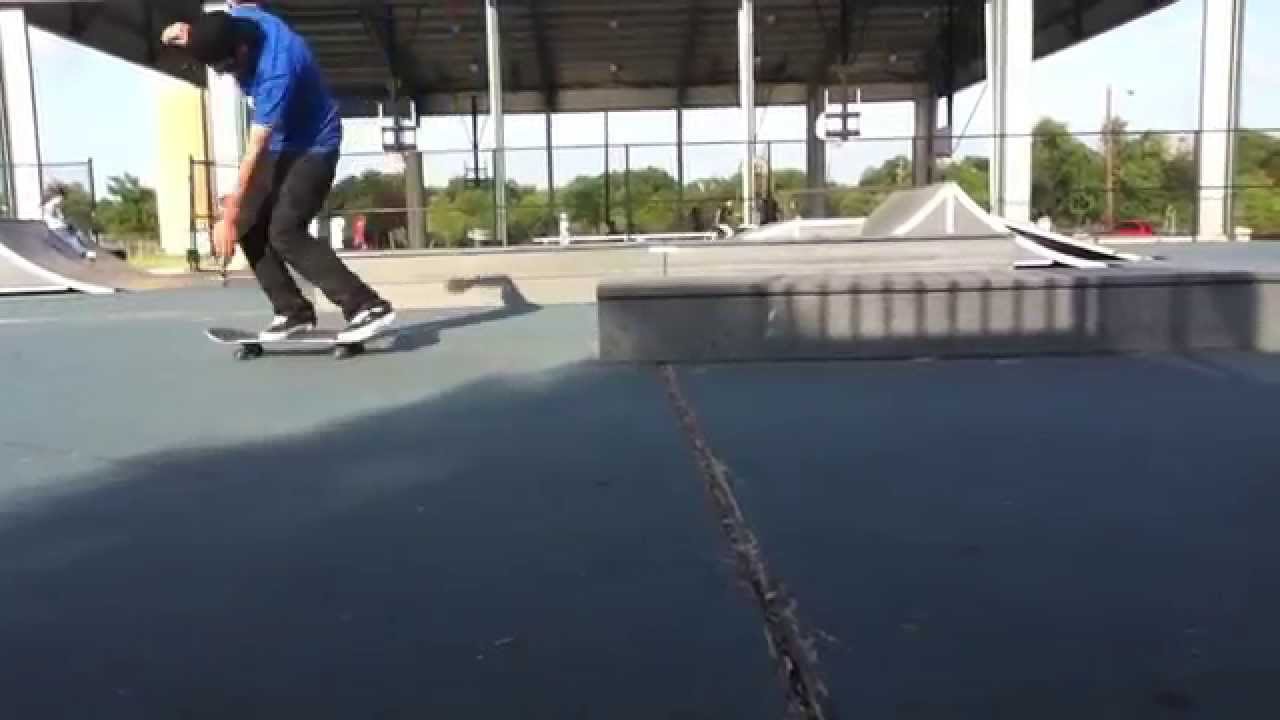 30 Seconds of Skateboard Kickflips