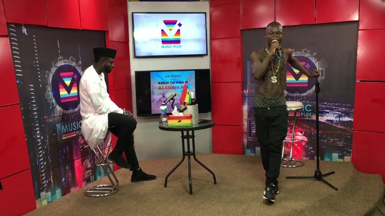 AY POYOO PERFORMS HIS HIT SONG ALCOHOLICS  FOR THE FIRST TIME