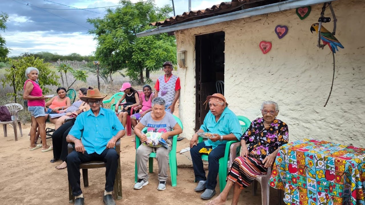 FESTA NO SÍTIO EM SERRA TALHADA PERNAMBUCO, ALMOÇO MANGUZÁ DO SERTÃO E FORRÓ COM SENADIA.