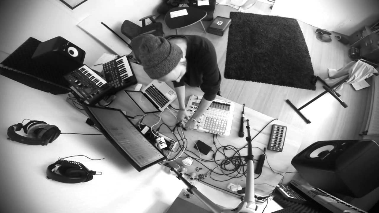 DETMOLT - Recording a Track