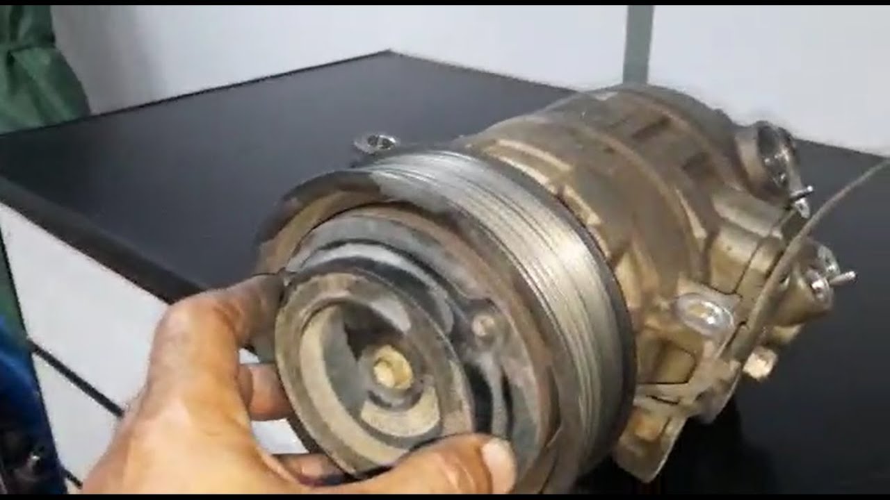 Veja essa sacada compressor do ar condicionsdo Axor Mercedes-Benz