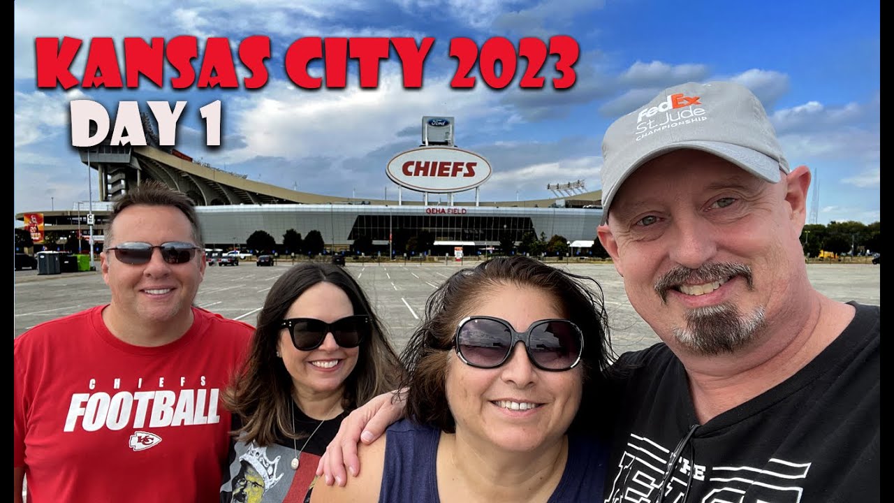 Kansas City Trip 2023 - Day 1 - Arrowhead Stadium Pro Shop - Rally House - Disney in KC - Q39