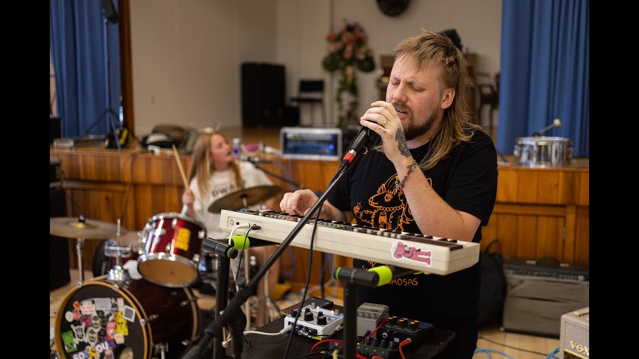 YALOMS - Commodore 65 Live at The Mount Community Hall