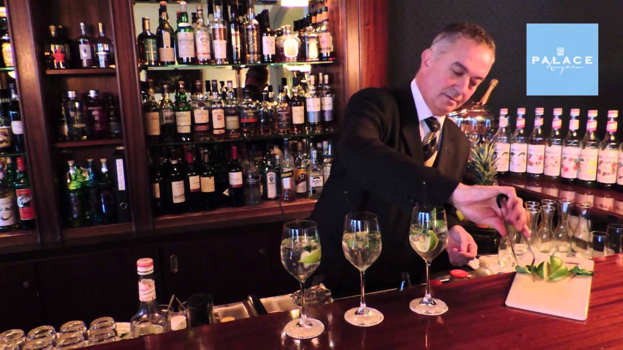 Cocktail zubereiten 