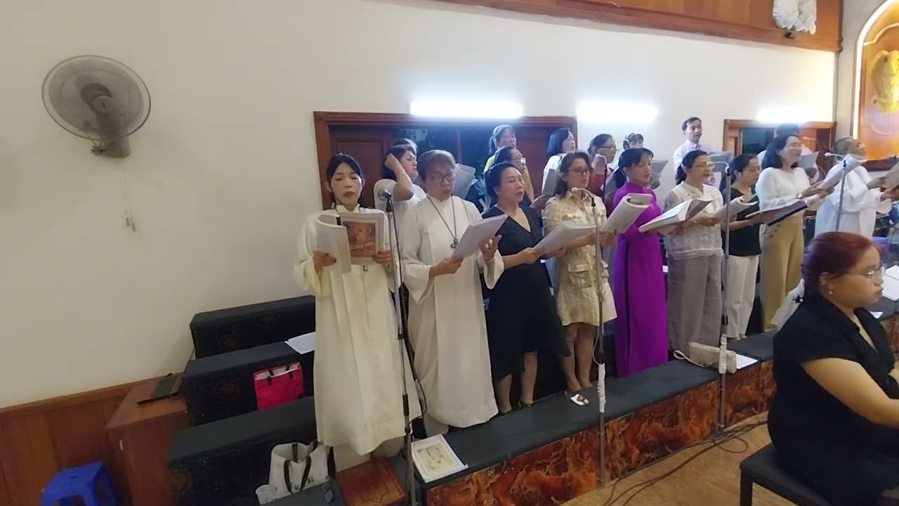 HIẾN LỄ TUYỆT VỜI. Tác giả 