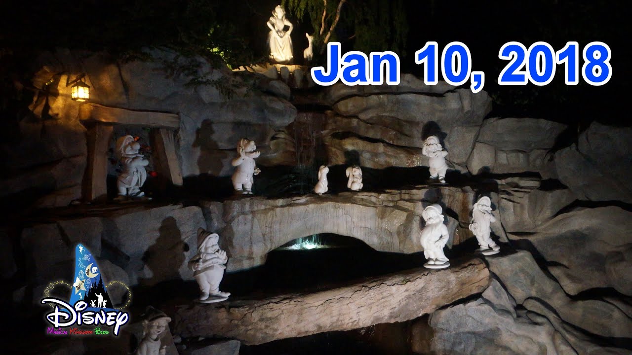 Snow White Grotto (Night View) | Hong Kong Disneyland (Jan 10, 2018)