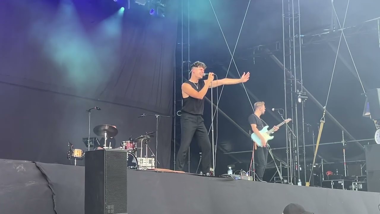 Frans Harju - Lupaan etten koskaan mene pois live Suomipop Festivaali 2023 Jyväskylä