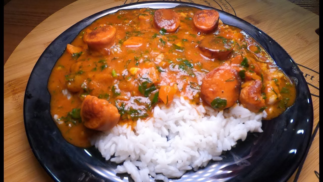 Сосиски в томате с чесноком и зеленью!! По рецету Воланда)