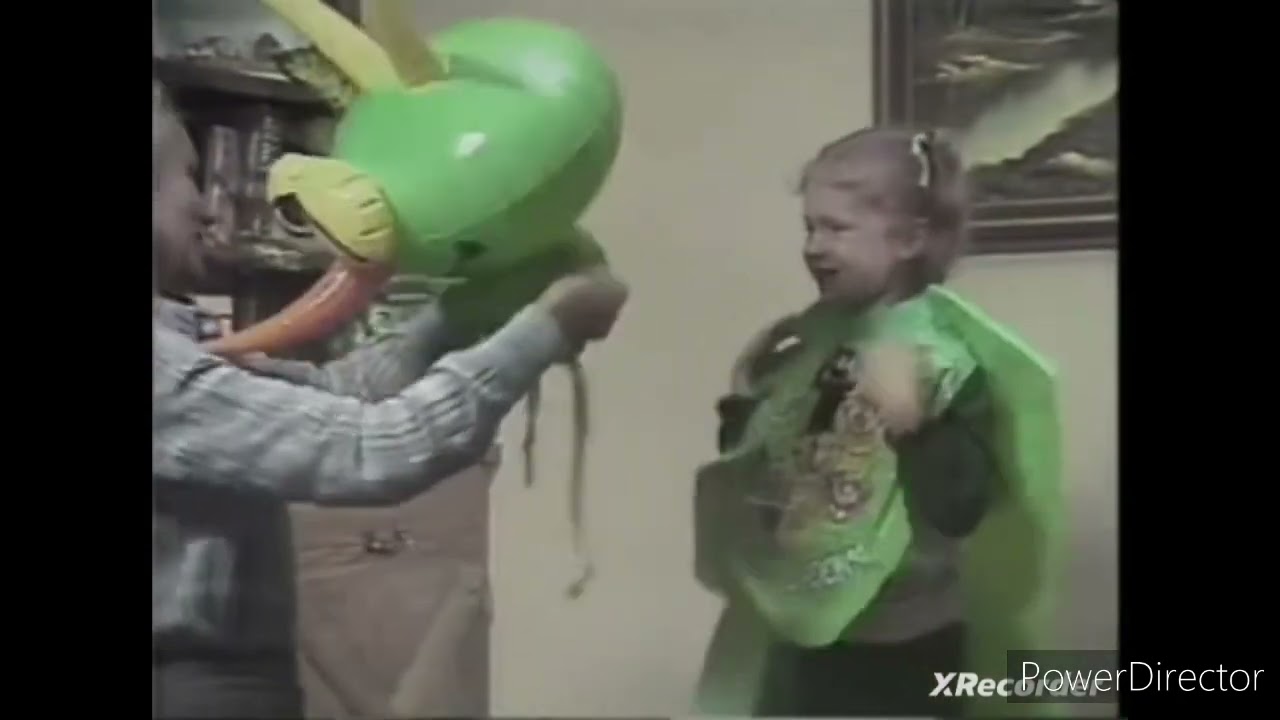 Rare 1979 Kooky Spooks Halloween Costume commercial.