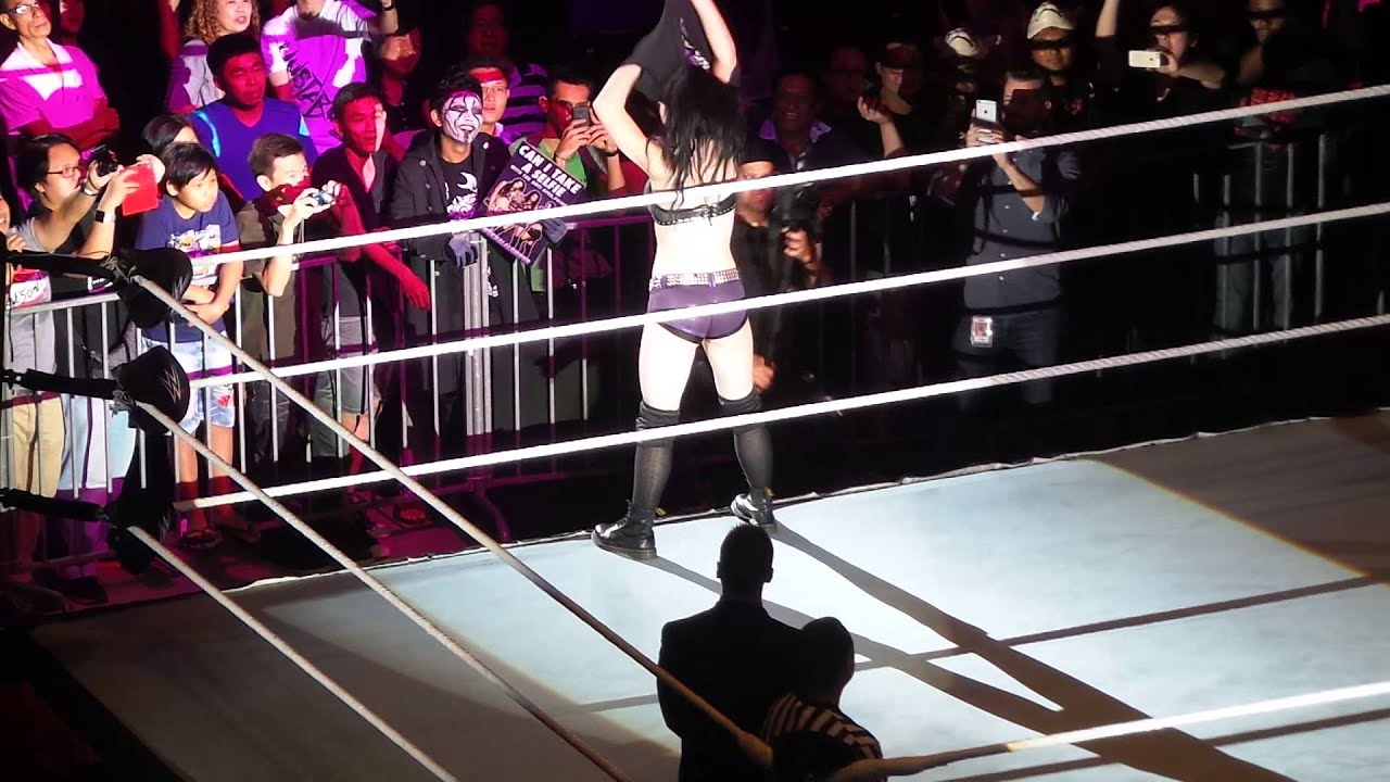 [101014] Paige Entrance WWE Diva Kuala Lumpur Malaysia
