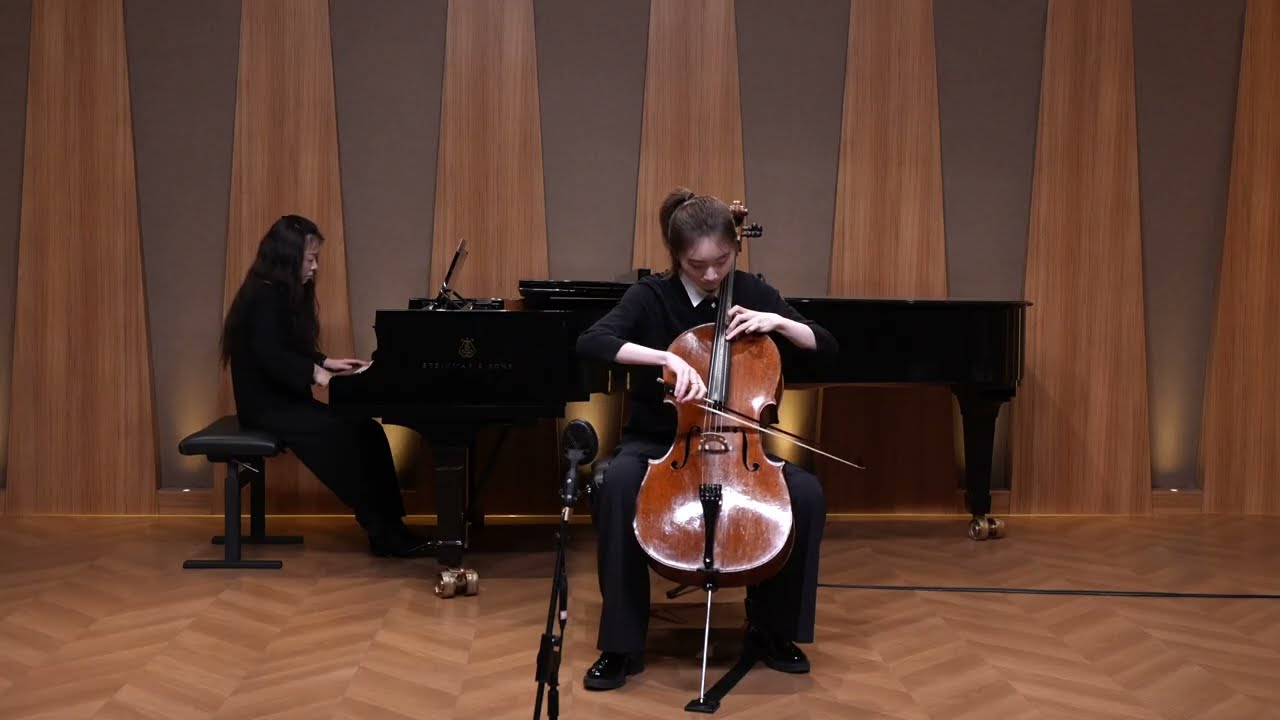 Schumann-Cello Concerto in A minor,Op.129:1.Nicht Zu Schnell