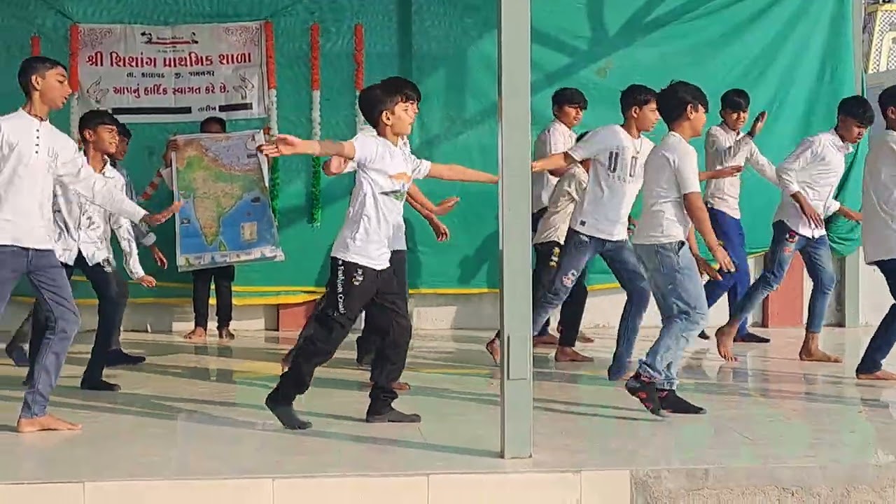 Shishang Primary School,  Republic day dance 