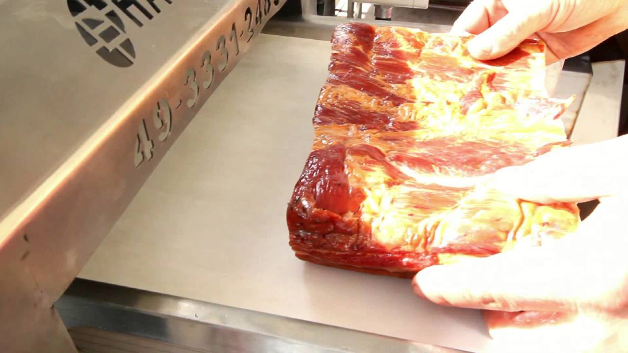 Máquina Corta Cubos de Bacon, Torresmo, Charque e Carne