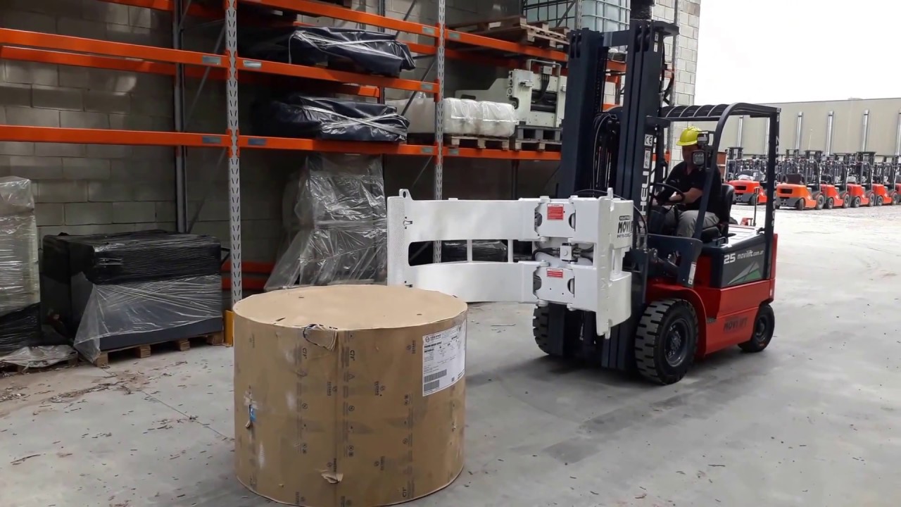 AUTOELEVADOR HELI CON ADITAMENTO DE  PAPER ROLL CLAMP Industrias Movilift Srl