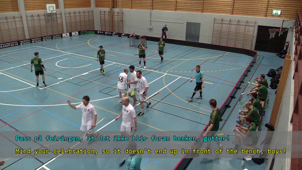 Floorball referee communication
