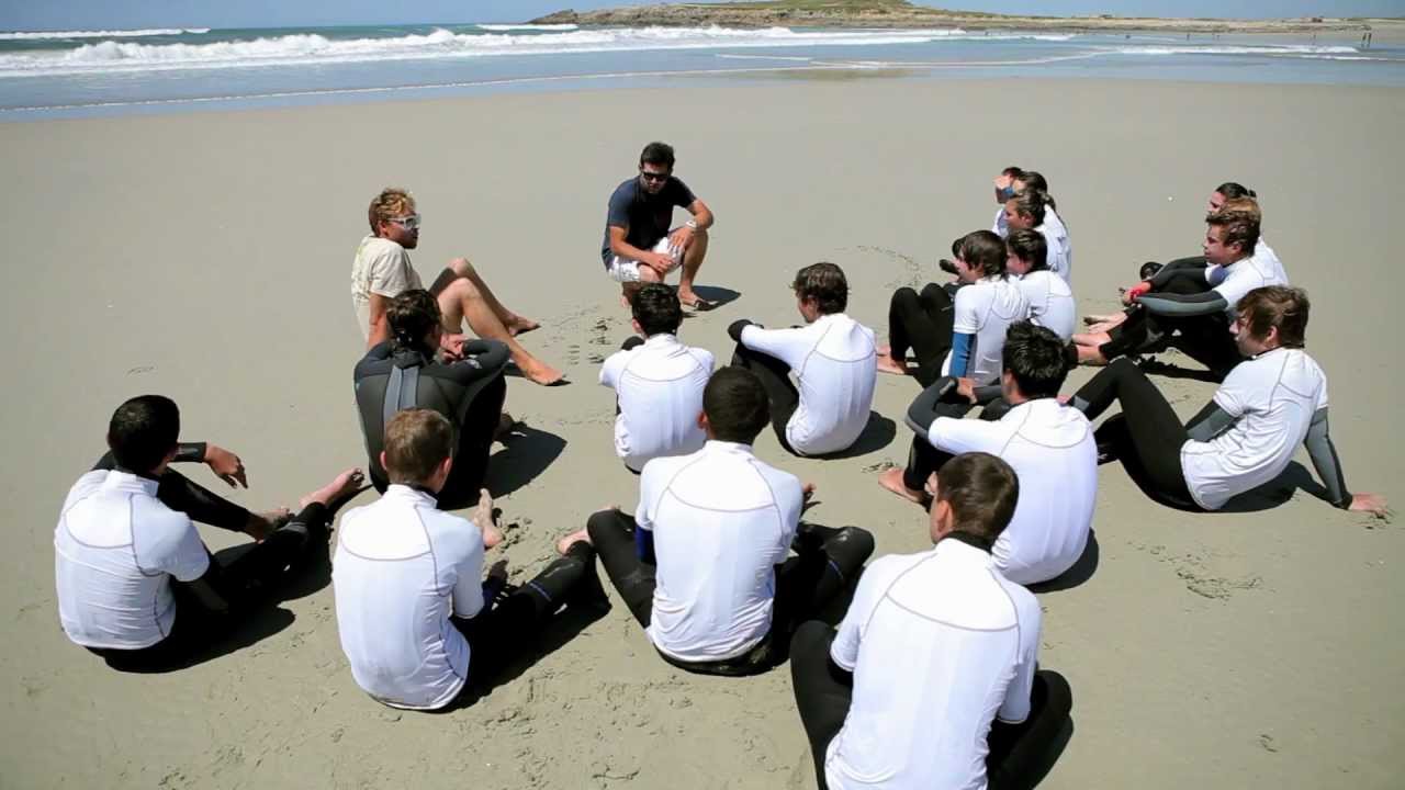 DEZERT POINT: École de surf à la Torche / surf school in la Torche