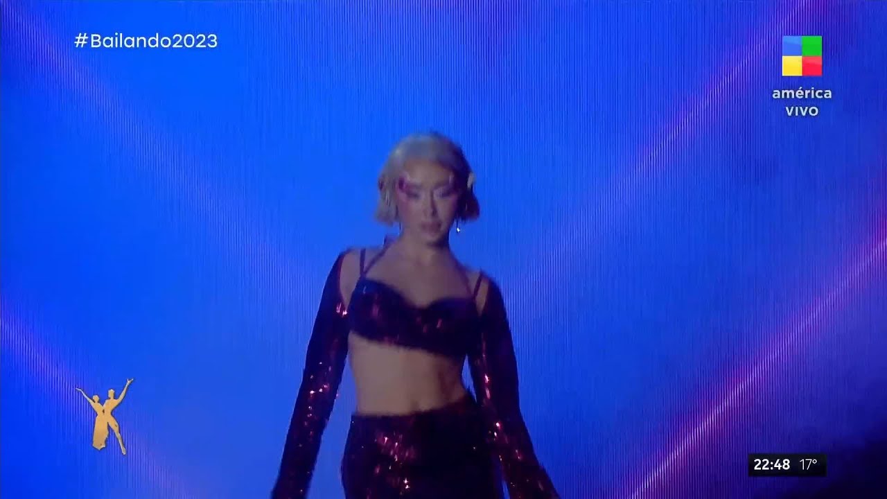 Tuli Acosta bailó cumbia con 