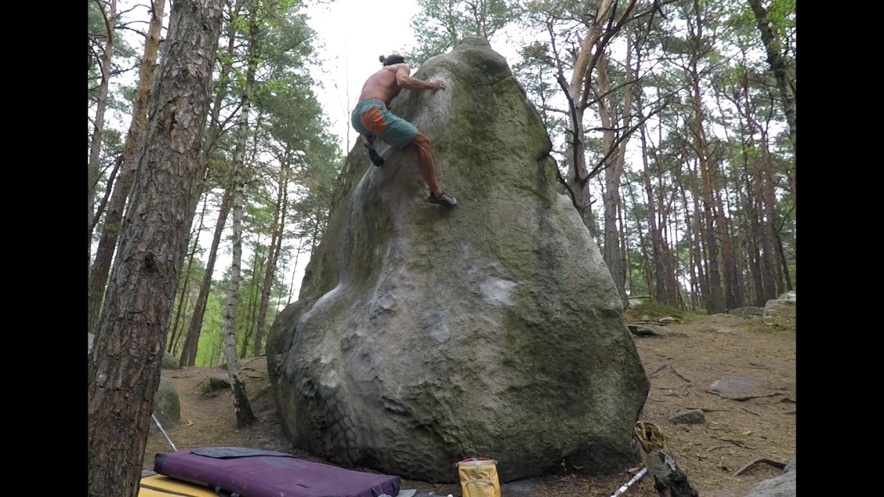 El Poussif, 7a+. Fontainebleau