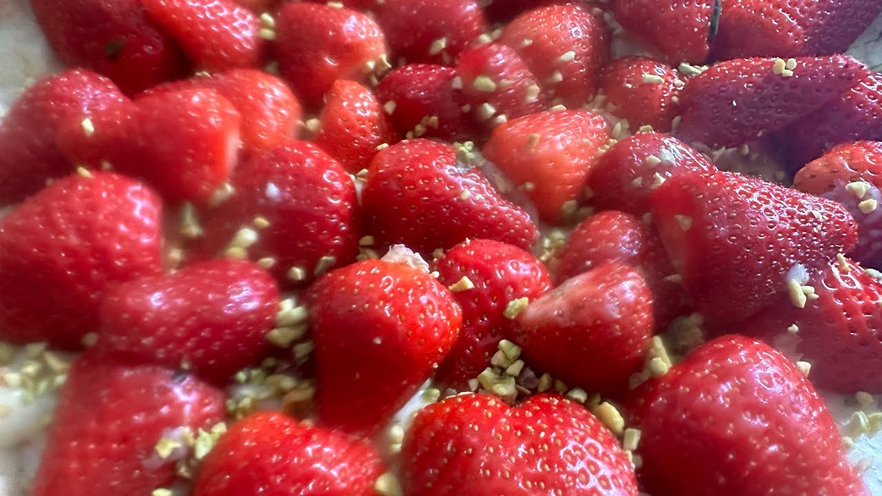 TARTE AUX FRAISES - STRAWBERRY PIE [VIDEO 252]