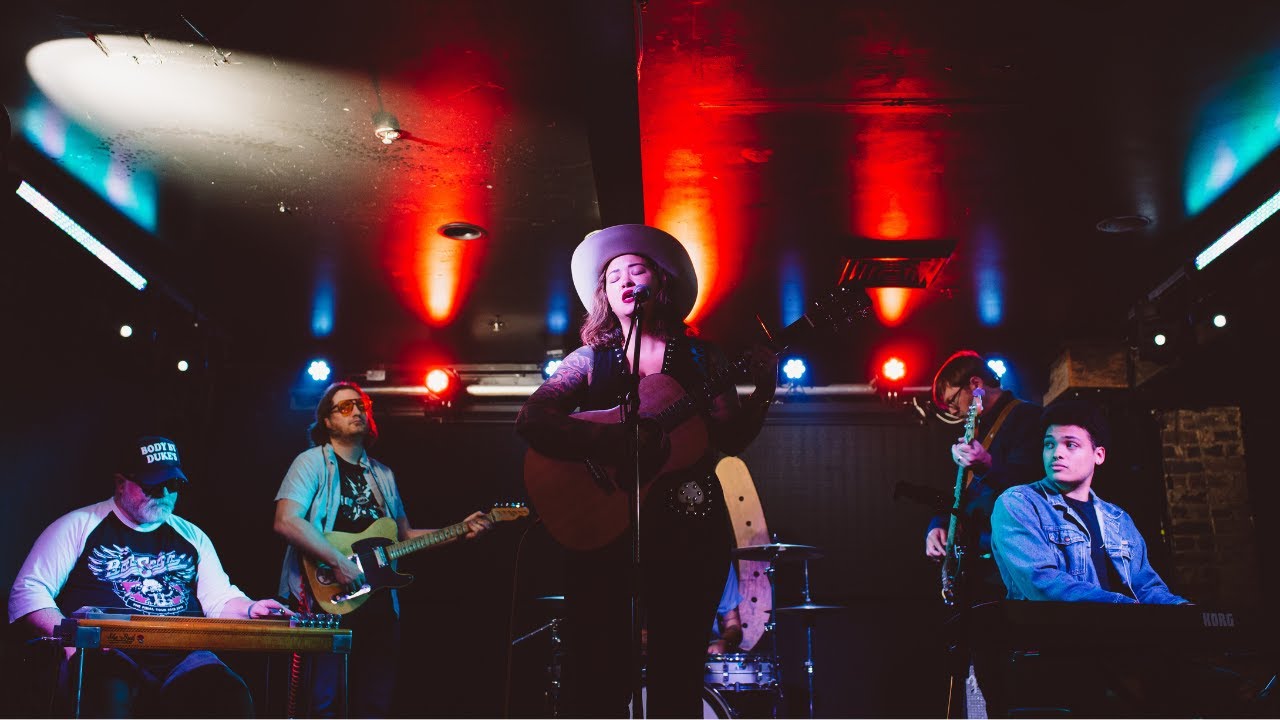 Rebecca Porter - Honky Tonks Ain't for Heroes (Official Music Video)