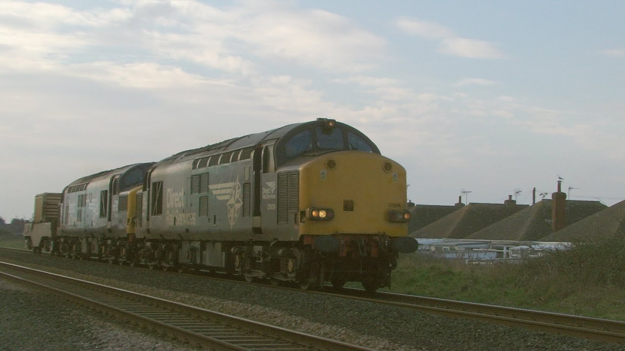 Prestatyn 12.2.2016 - DRS 37609 & 37069 on Valley flasks - Class 37 - engine tones