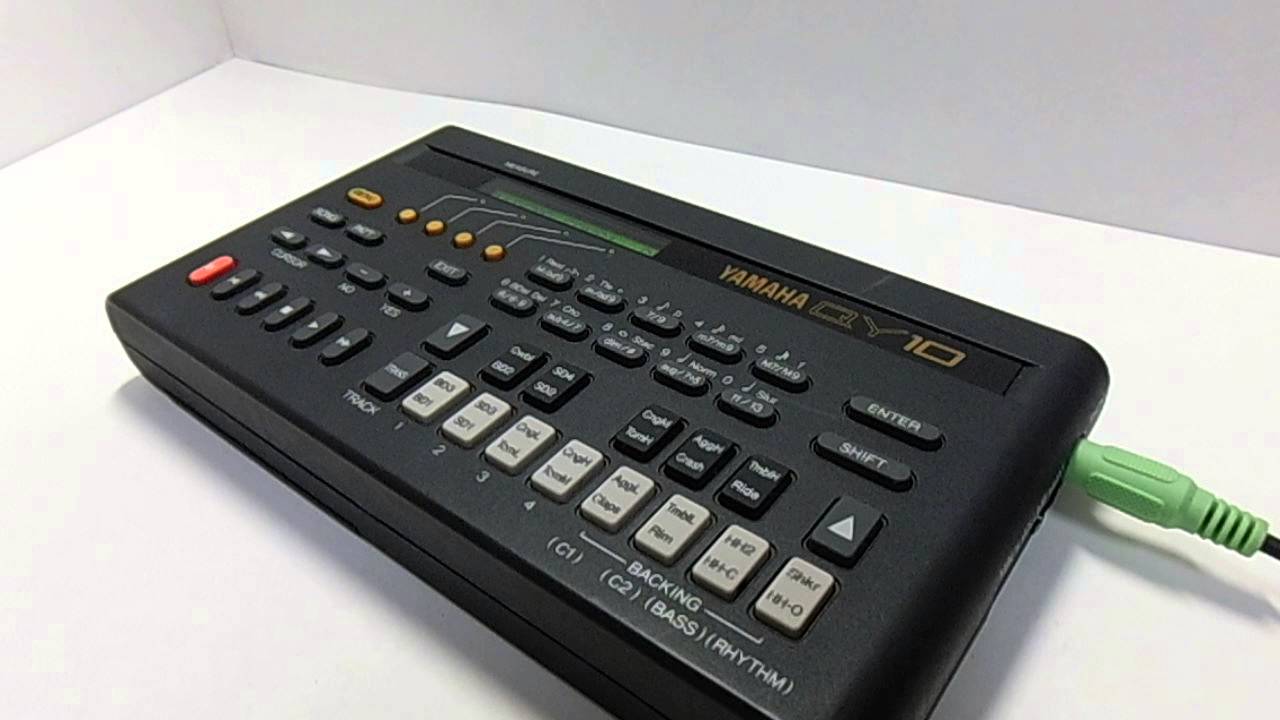 22267 YAMAHA Music Sequencer QY10