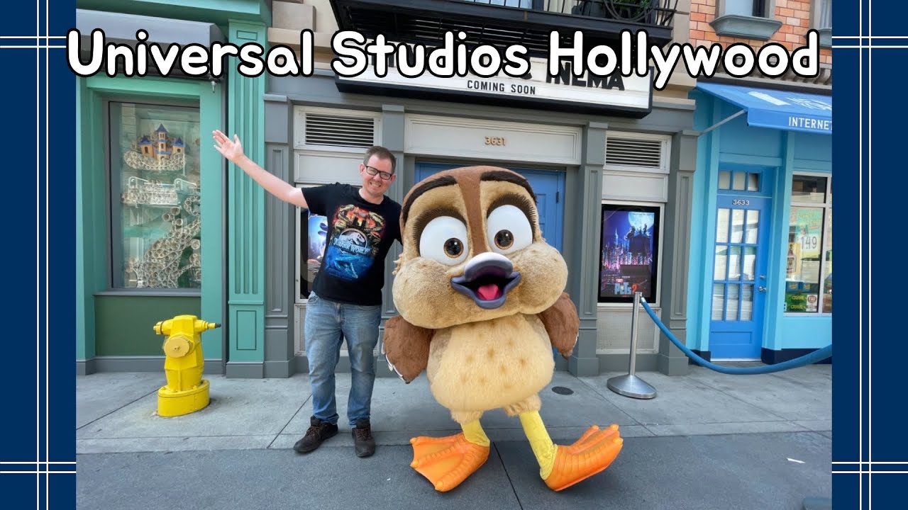 Gwen Mallard Dancing on Mothers Day at Universal Studios Hollywood