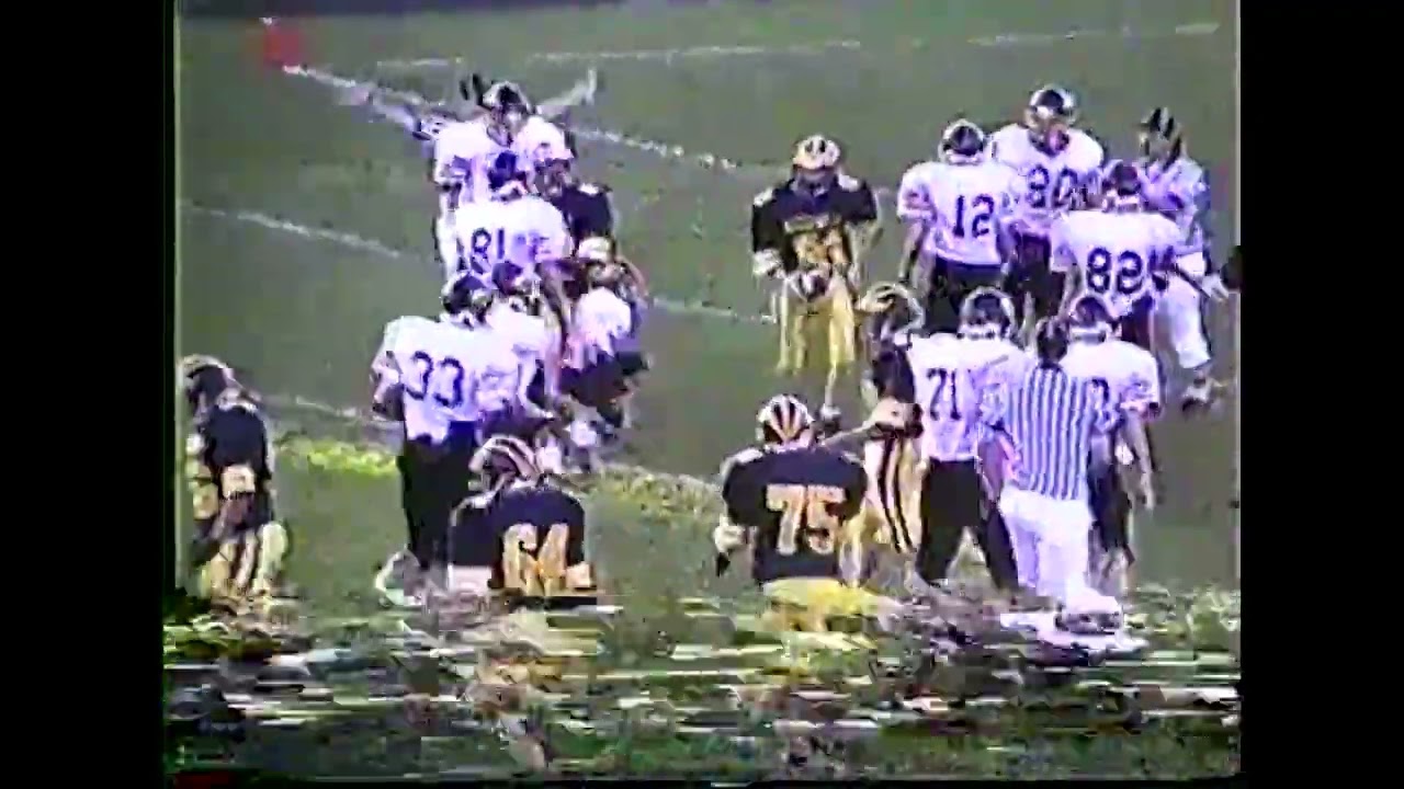 1903341 030001   1997 09   Ross Number 22 Football vs Godwin 1st Quarter