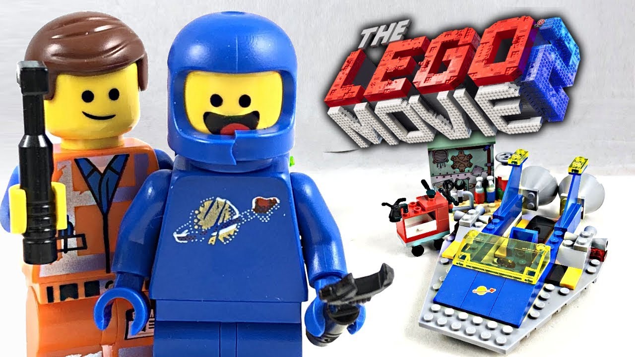 The LEGO Movie Emmet and Benny's 'Build and Fix' Workshop review! 2019 set 70821!