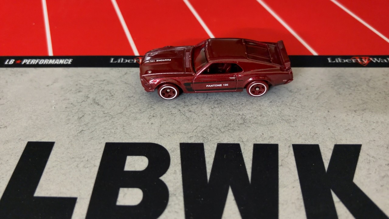 Набор Hot Wheels 2025 Pantone Set 69 Mustang Boss 302