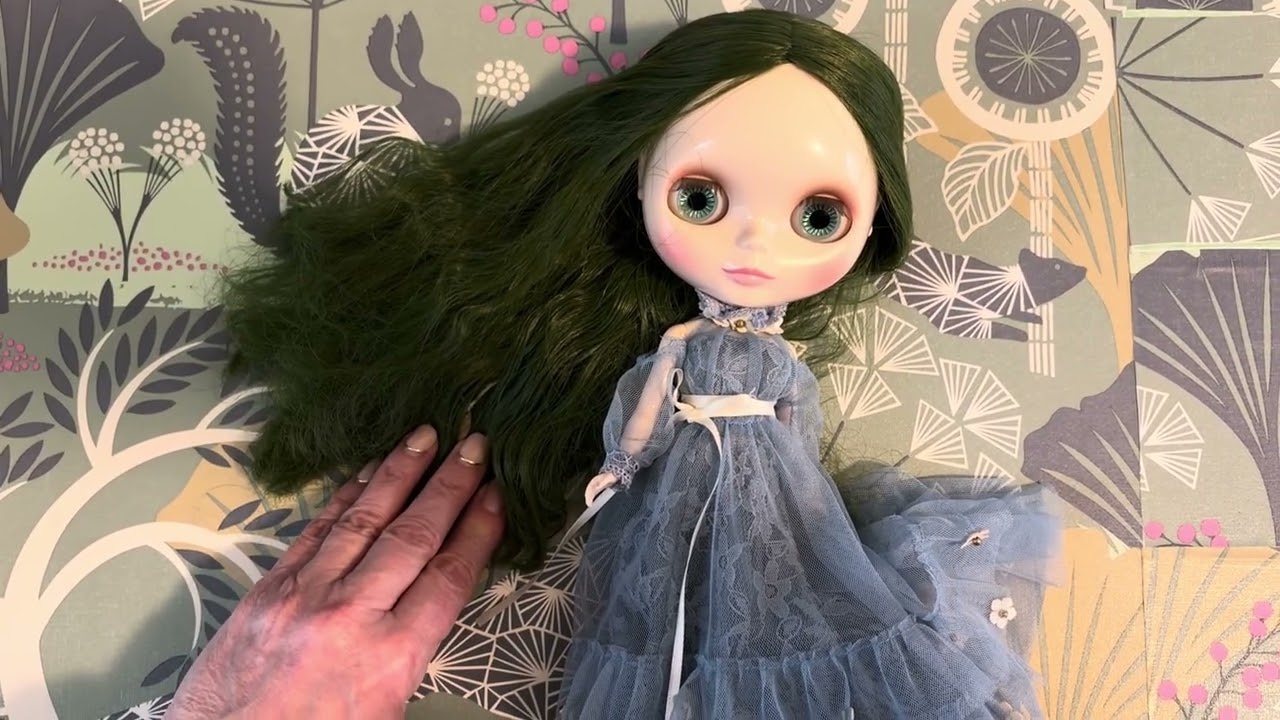 Dolls Gone Goth - Spring Green
