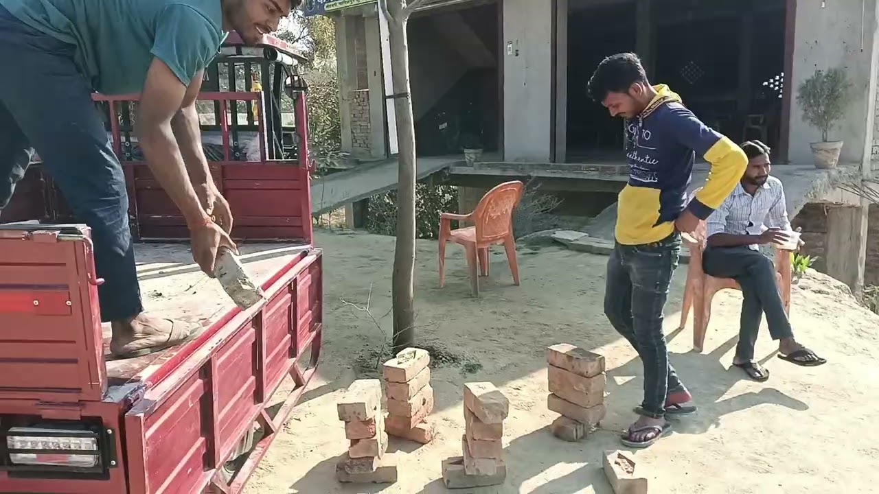 करोड़पति की दुकान पर ऑटो आया ईट लादकर 🥰😱🛻🛻