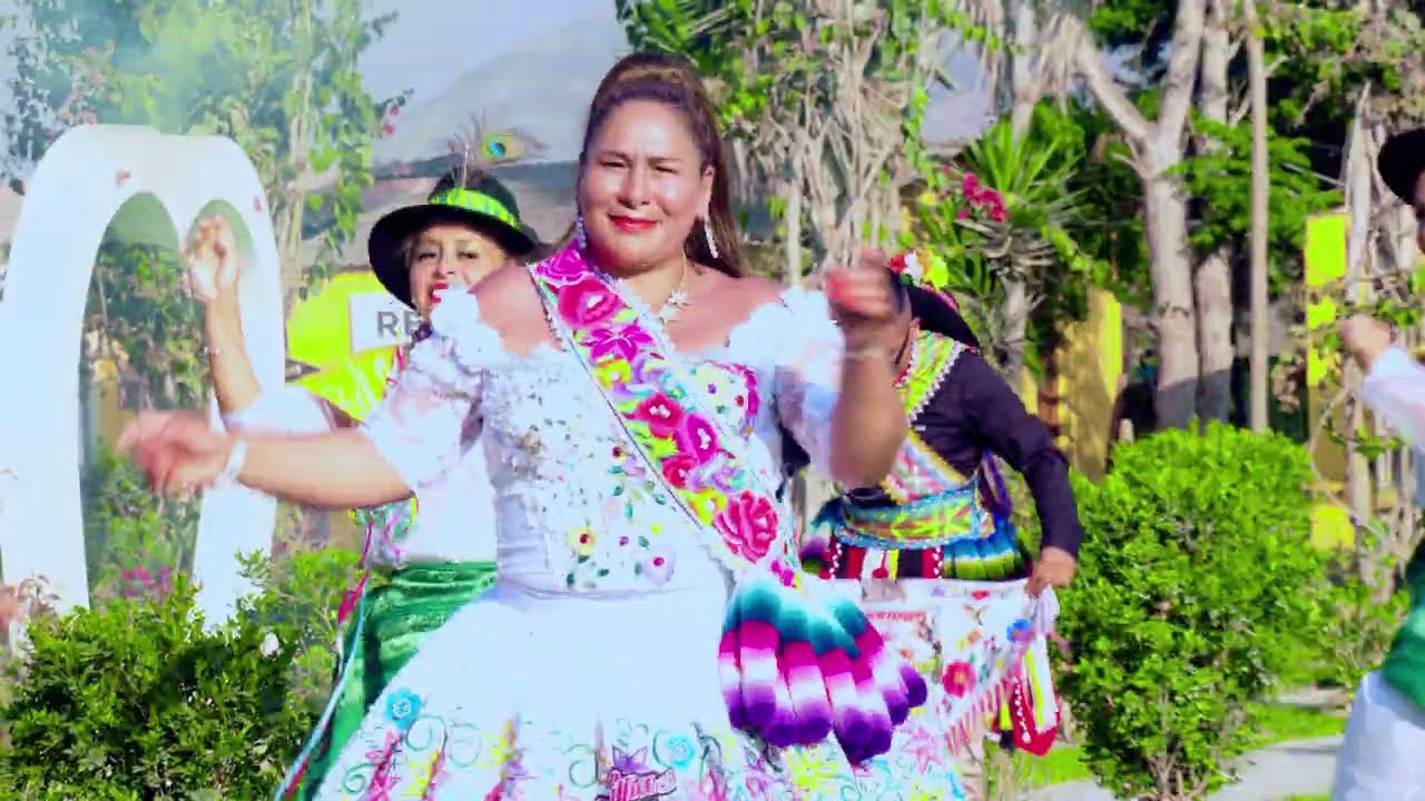 BERTHITA ORTIZ : Mix carnaval / pasame la botella / amor por internet /esta cerveza esta chichita