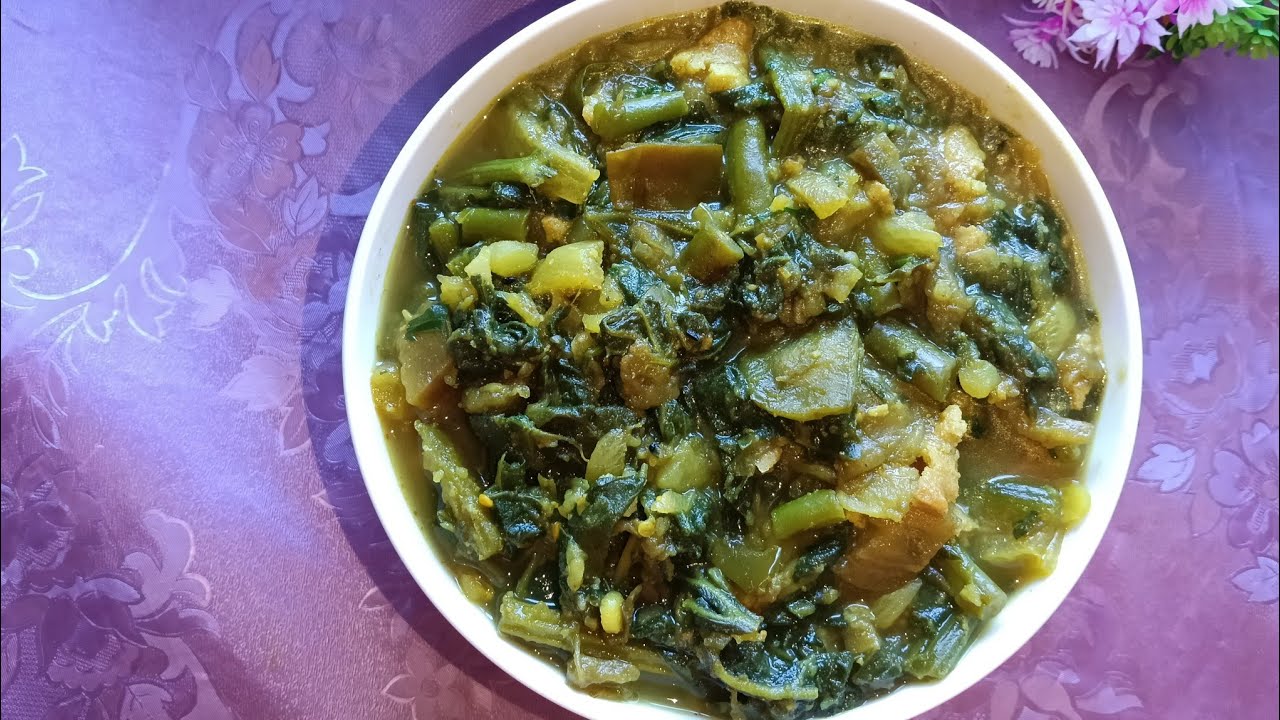 লাউ শাকের ঘন্ট রেসিপি। Traditional Lau Shaker Ghonto Recipe ।