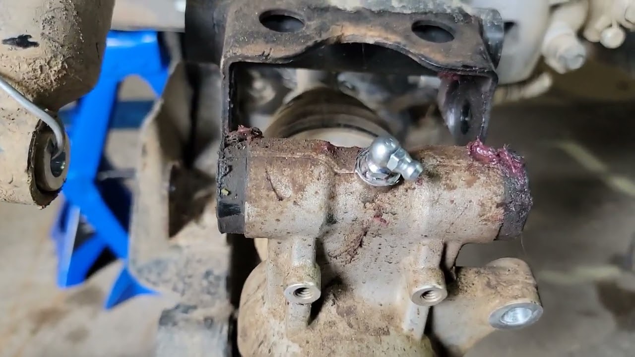 2022 CF MOTO UFORCE 600 Rear Wheel bearing greaser. 