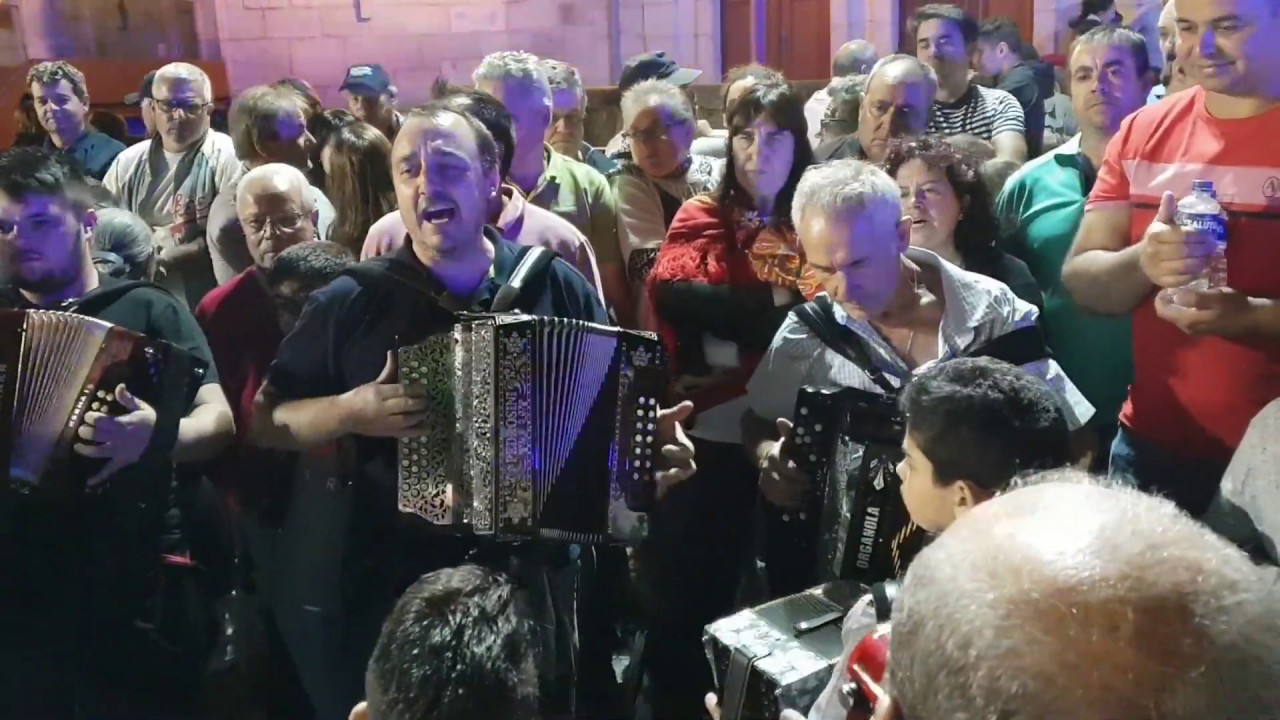 Familia Lopes a tocar concertina em Nossa Senhora da Peneda 2019
