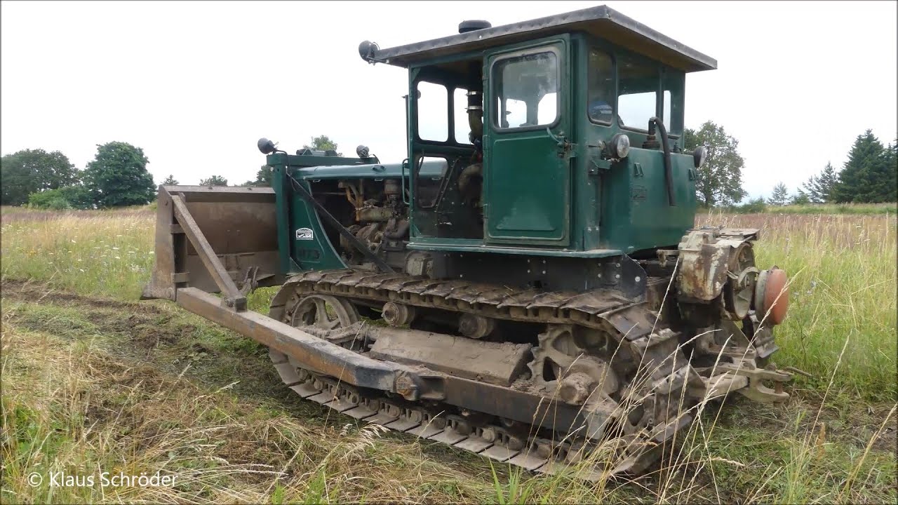 Kettentraktor Stalinez S-80 beim Oldtimertreffen Perleberg 2021