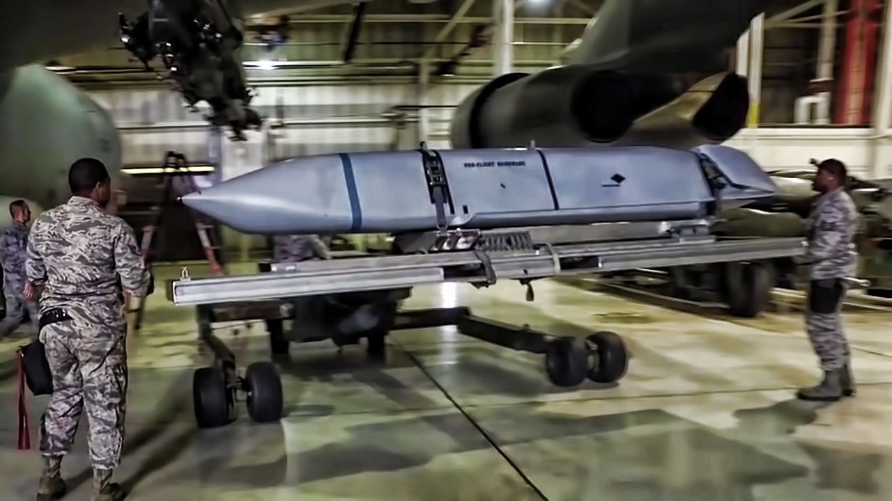 B-52 Bomber &bull; Cruise Missile Maintenance & Loading