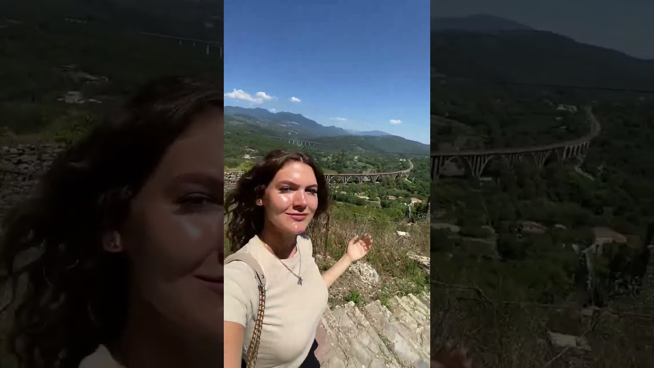 Сан-Северино-ди-Чентоло старе місто Італії.Пляж Гаетської затоки