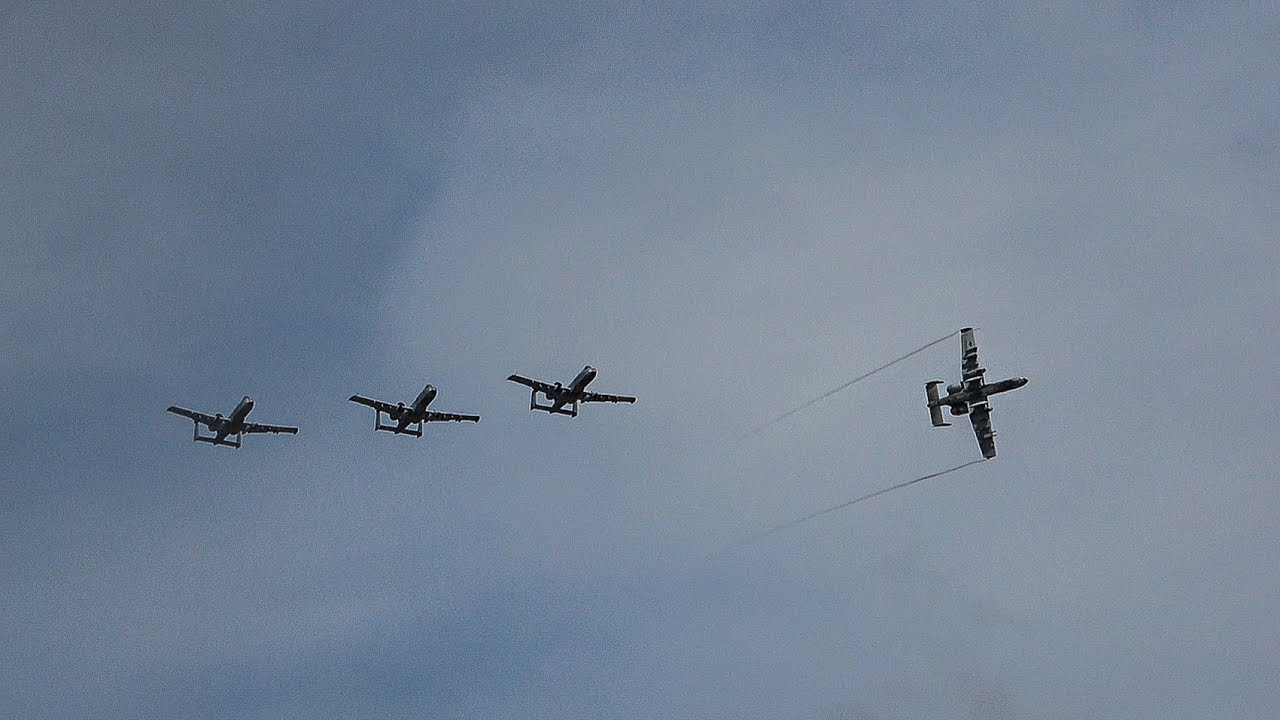 A10 Thunderbolt Warthog Flyover Takeoff Landing TPA