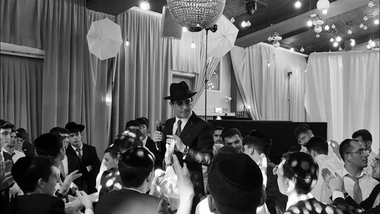משה גולד | Moshe Gold | קטע חזנות נדיר משולב נוסחים בברכה שביעית בחופה יחד עם הקהל |