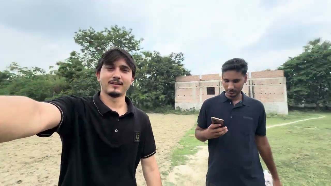 Kafi Dino baad apne dost se milne ja rha hu guys😎