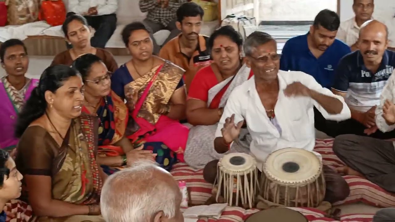शंकराला माझ्या आवडते बेलाचे पान