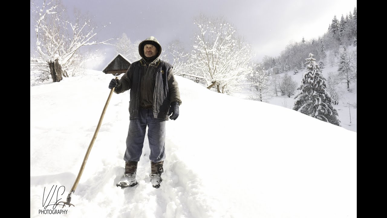 Tinutul momarlanilor petrileni este unul dintre cele mai spectaculoase locuri din Romania!