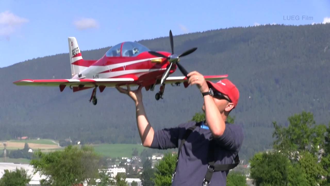 Erstflug PC-21  Modellflugbauer Sven Cueni