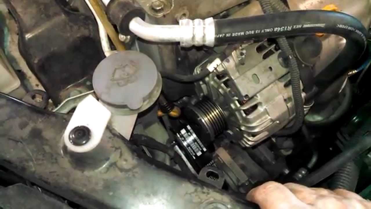 Serpentine belt replacement 2011 Nissan Rogue 2.5 Install Remove Replace How to