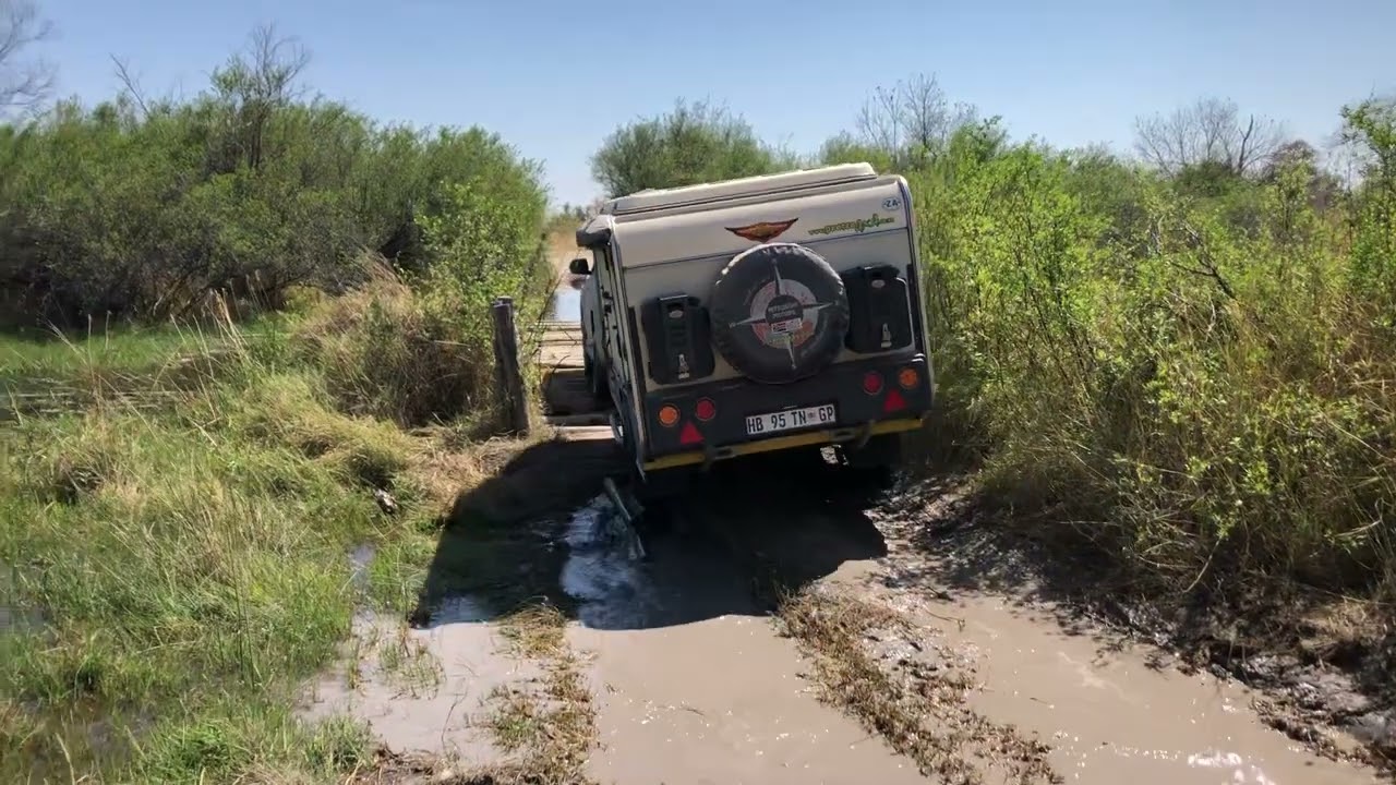 Pajero Sport & Xcape caravan in the Moremi