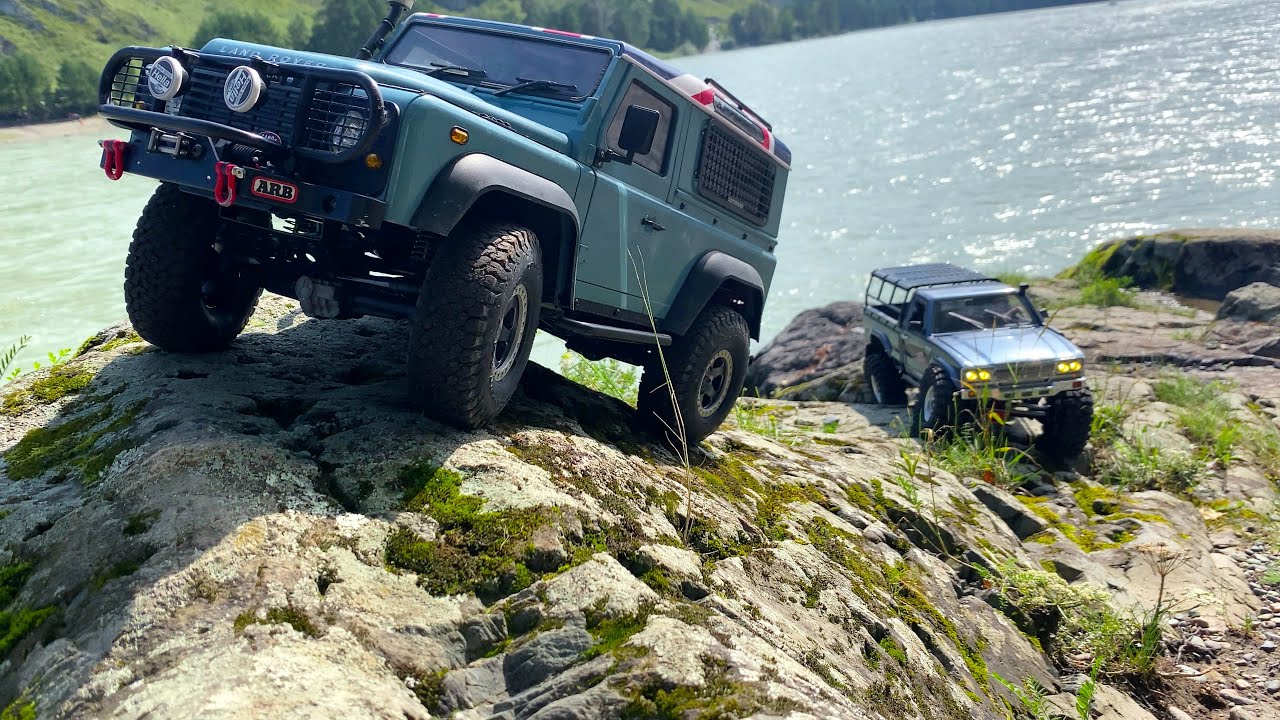 LAND ROVER DEFENDER D90 (Axial scx-10 ii) & TOYOTA HILUX (CROSS RC SP4C) ползаем по горам Алтая